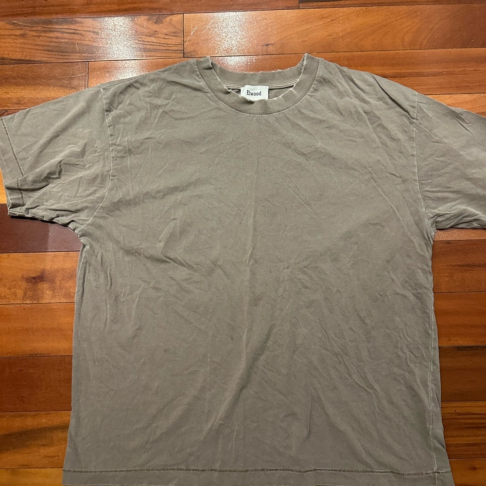 Elwood brown distressed loose fit t-shirt